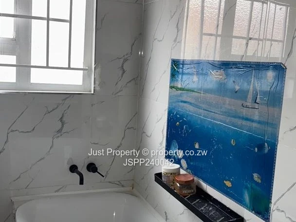 5 Bed luxurious home: Budiriro Cabs Project: To RENT (Sole Mandate)