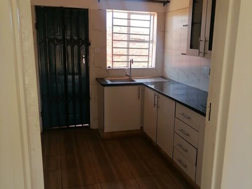 3 Bedroom Flat & Apartment