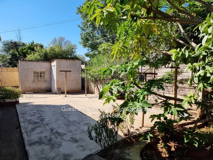 Bulawayo CBD Property - 2 Bedroom House for Sale in Parkview