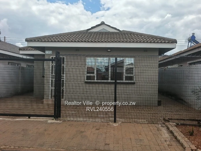 3 bedroomed house to let (Sole Mandate)