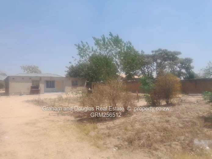 Apsley Park - Harare South stand for sale