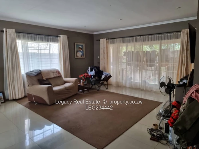 Sunridge – Immaculate 3-Bedroom Home to Let