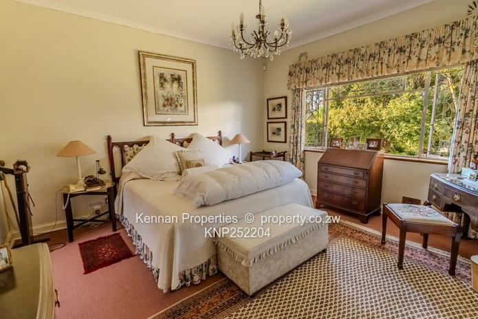 Gracious family home in Colne Valley (Sole Mandate)
