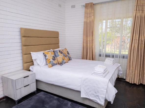 6 Bedroom Cottage
