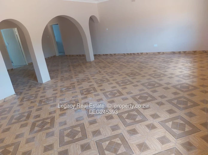 Greendale Property To Let – Spacious Home With Double Garage