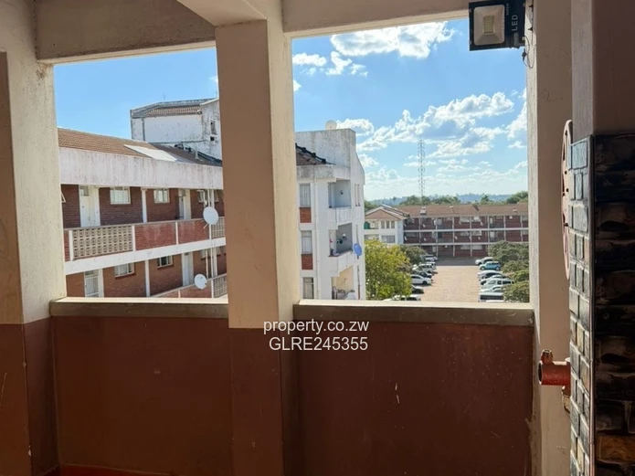 Eastlea 2-Bed Unit - En-suite, Water Tank & Verandah