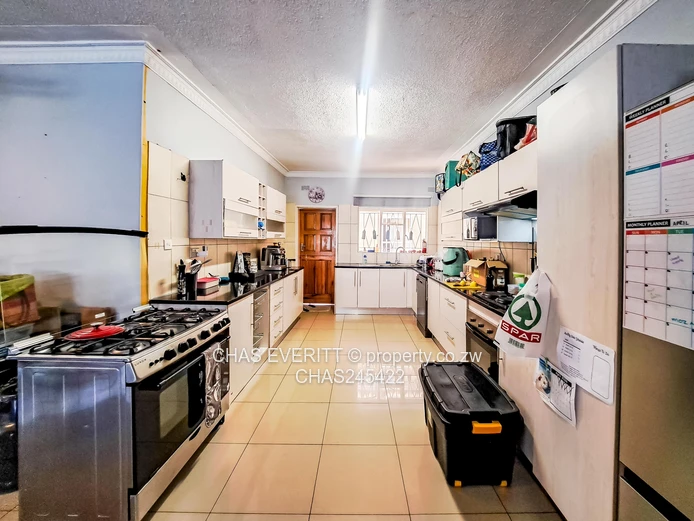 Three  Bedroomed Garden Flat In Highlands 