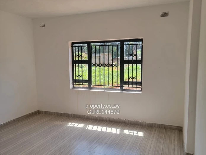 Bright open-plan 4-Bed home with borehole in Philadelphia