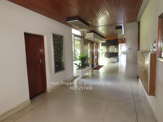 3 Bedroom Penthouse Suite - Avenues (Sole Mandate)