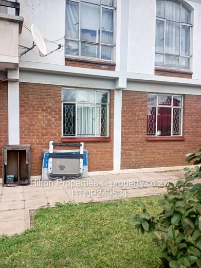 Eastlea 2-Bed Apartment — Borehole & Parking