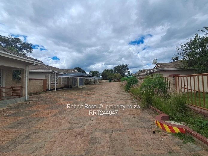 3 Bed family cluster in waterfalls