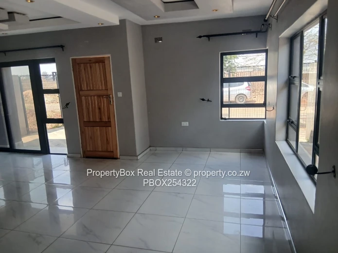 Aspindale 4 beds house to rent for Immediate occupation!