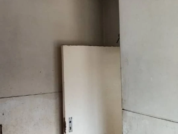 Flat & Apartment