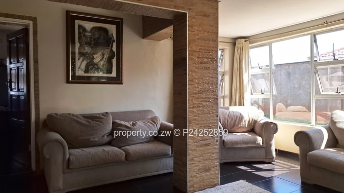 Helensvale, Off Domboshava Road 395K