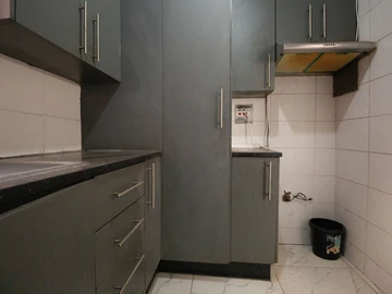2 Bedroom Flat & Apartment