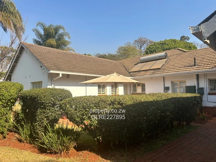 Luxurious 5-Bedroom House for Rent in Alex Park!
