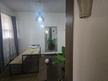 2 Bedroom Flat & Apartment