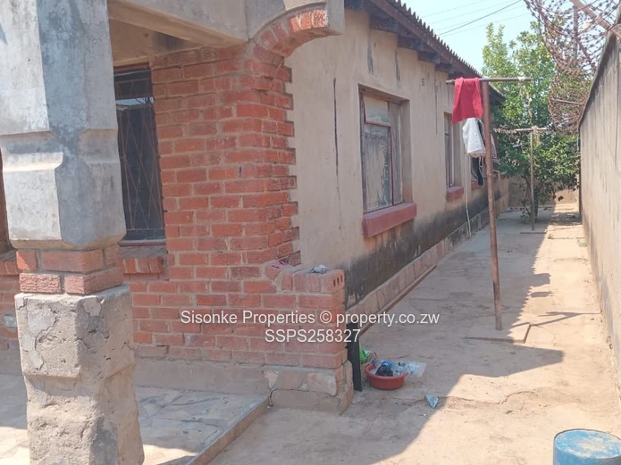 4 Bedroomed House For Sale In Chinhoyi 