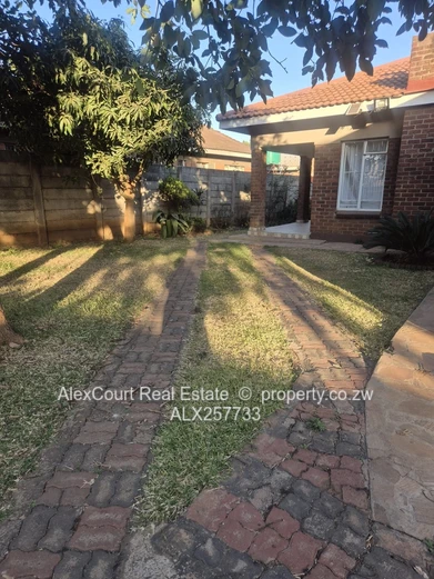 Immaculately Built House In Westgate!!
