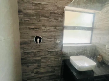 2 Bedroom Garden Flat