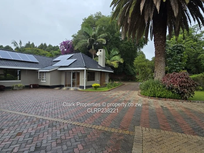 Modern Home! Ready to move in! (Sole Mandate)