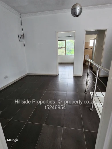 3bedroom apartment Newlands 
