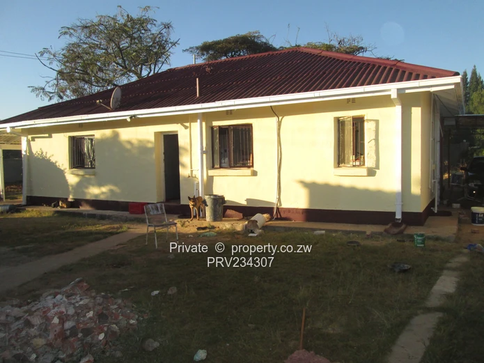 Queensdale Main House $570 (Sole Mandate)