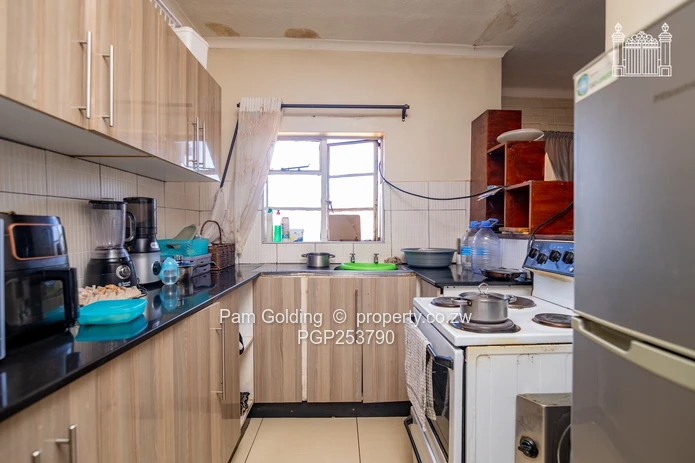 A Lovely 2 Bed Apartment In Marlborough Heights (Sole Mandate)