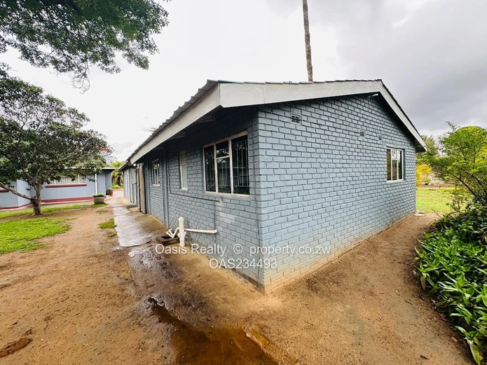 Neat Accommodation To Let (Sole Mandate)