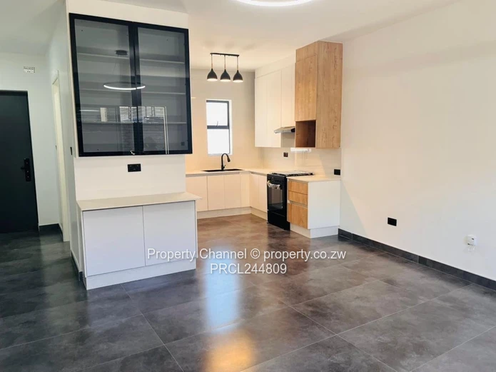 Modern 2-Bed Strathaven Apartment with Pool & Borehole