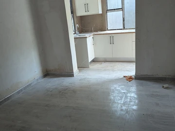 2 Bedroom Flat & Apartment