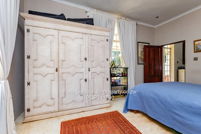 Classic Cape Dutch Architecture in Greendale North / Highlands