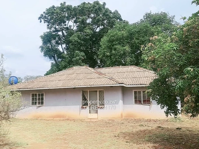 Eastlea Canvas 3 Bedroomed House For Sale | Prime Redevelopment Opportunity 