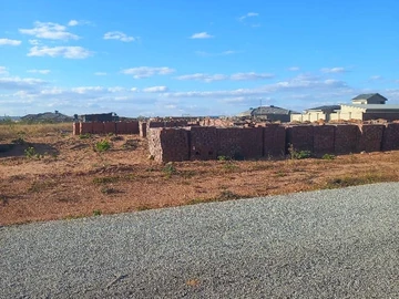 Stands & Residential Land