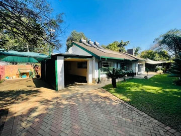 Avondale West Luxury 3-Bedroom House for Sale