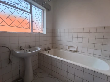 2 Bedroom Garden Flat