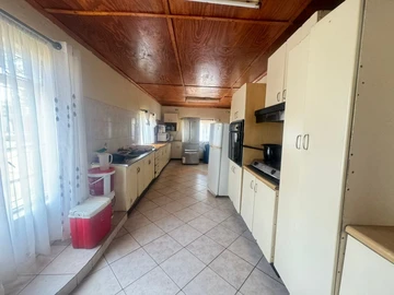 Farm & Agricultural Land