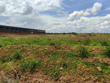 Commercial & Industrial Land