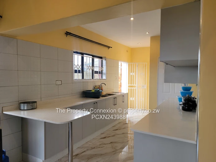 Modern & Spacious 4-Bedroom Family Home to Rent – Stoneridge