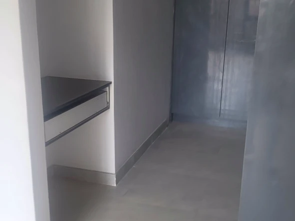 2 Bedroom Flat & Apartment