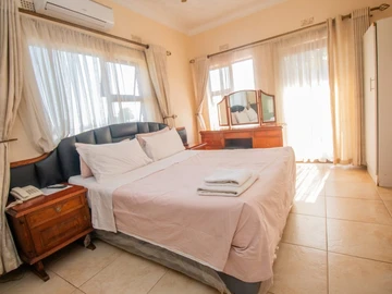 10 Bedroom House