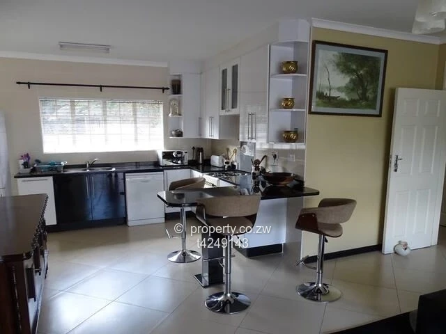 Greendale 3 beds fully furnished Cluster to rent