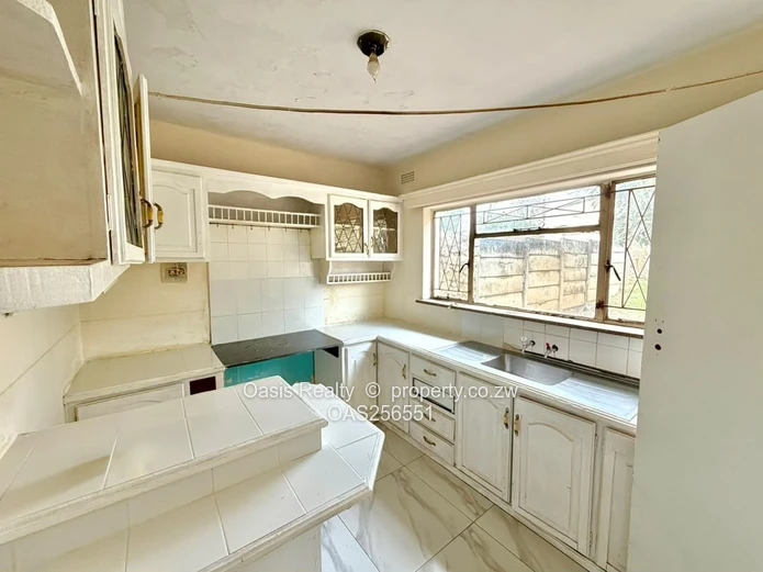 Conveniently Located Braeside House For Rent 