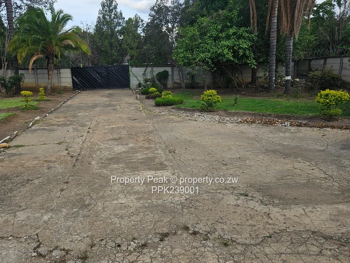 Solid House In Mt Pleasant For Rent Good Location Close To Groombridge Shopping Centre. (Sole Mandate)