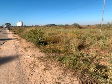 Commercial & Industrial Land
