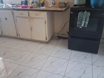 2 Bedroom Flat & Apartment