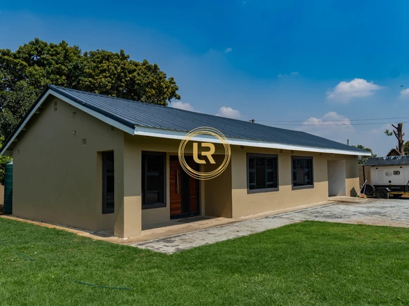 6 Bedroom House