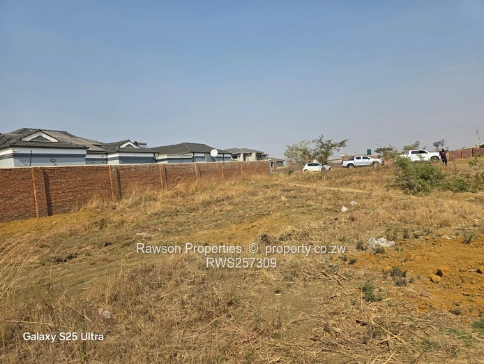 Haydon, Shineplus Stand In A Gated Community 