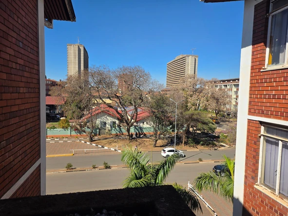 3 Bedroom Flat & Apartment