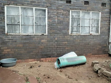 2 Bedroom Flat & Apartment